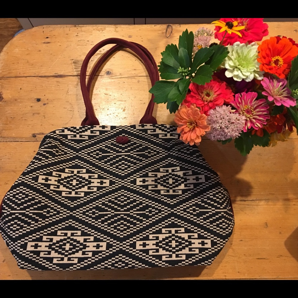 NWT Atenti Kilim Molly bag with suede handles